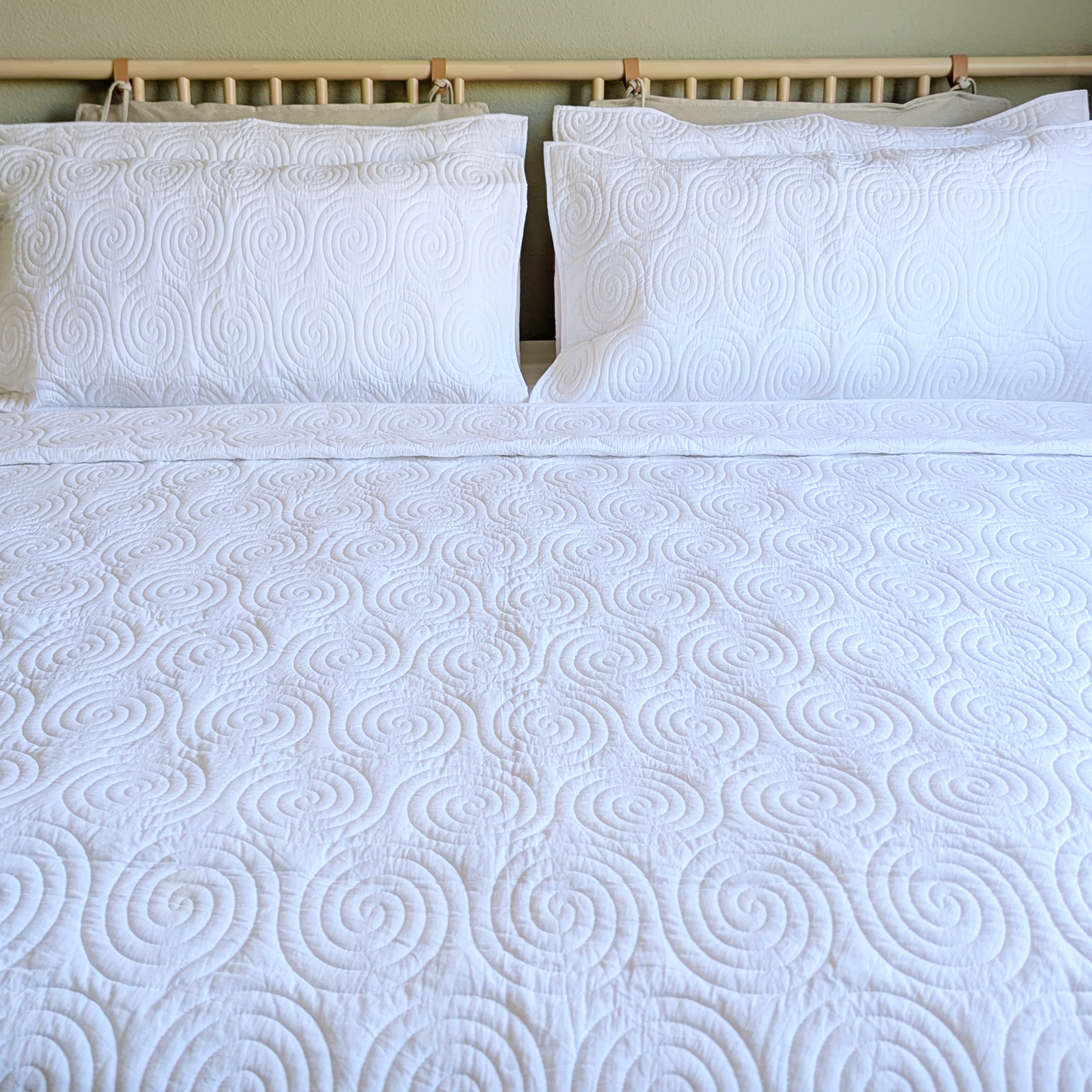 Espira Coverlet